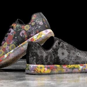 NOBULL Black Monochrome Floral Superfabric Women's Cross-trainers NWT and Box
